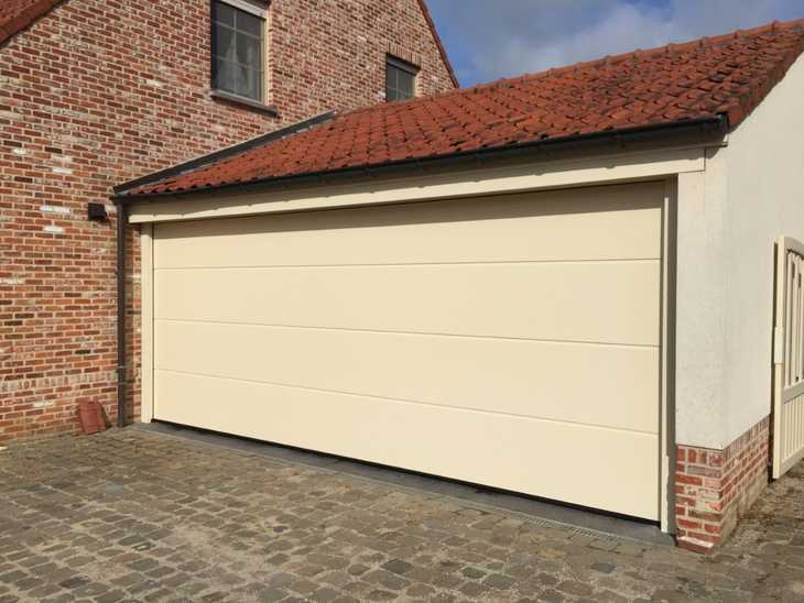 Garagepoorten Silkgrain