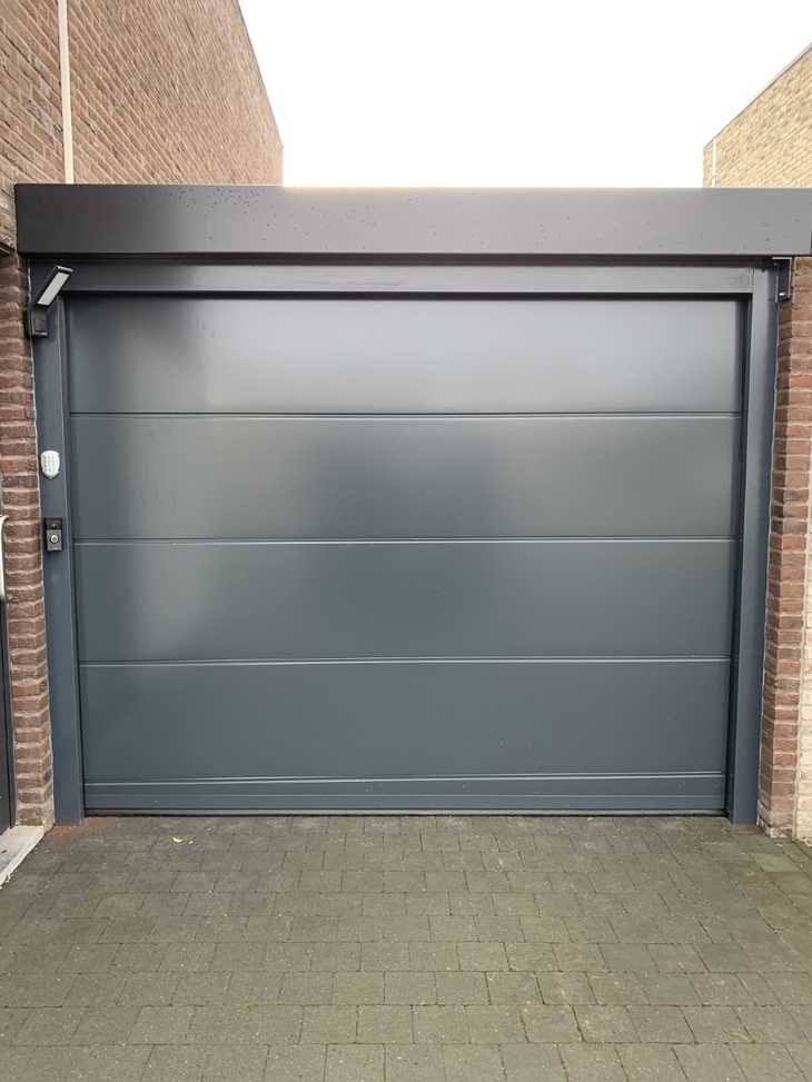Garagepoorten Silkgrain