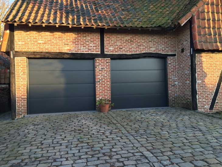 Garagepoorten Silkgrain