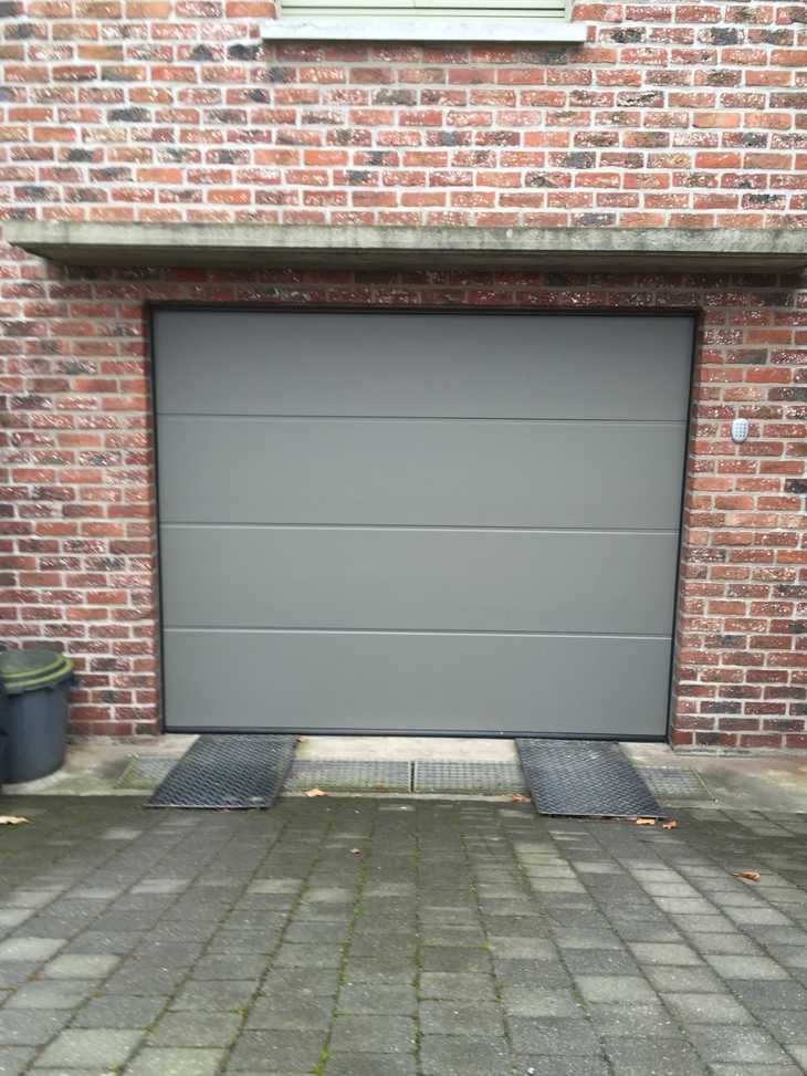 Garagepoorten Silkgrain