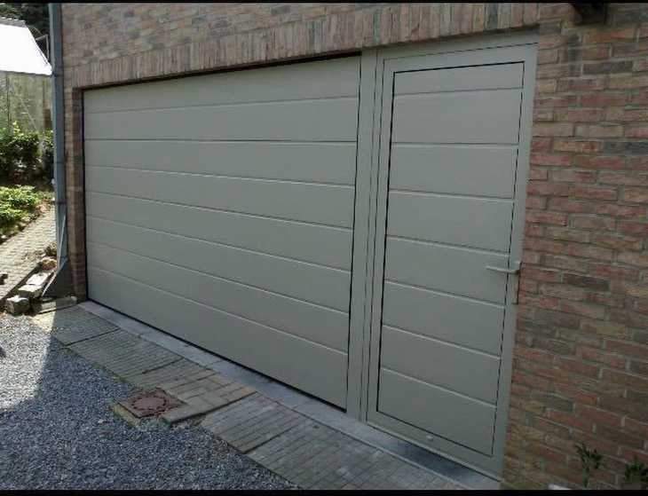 Garagepoorten M-profilering Woodgrain