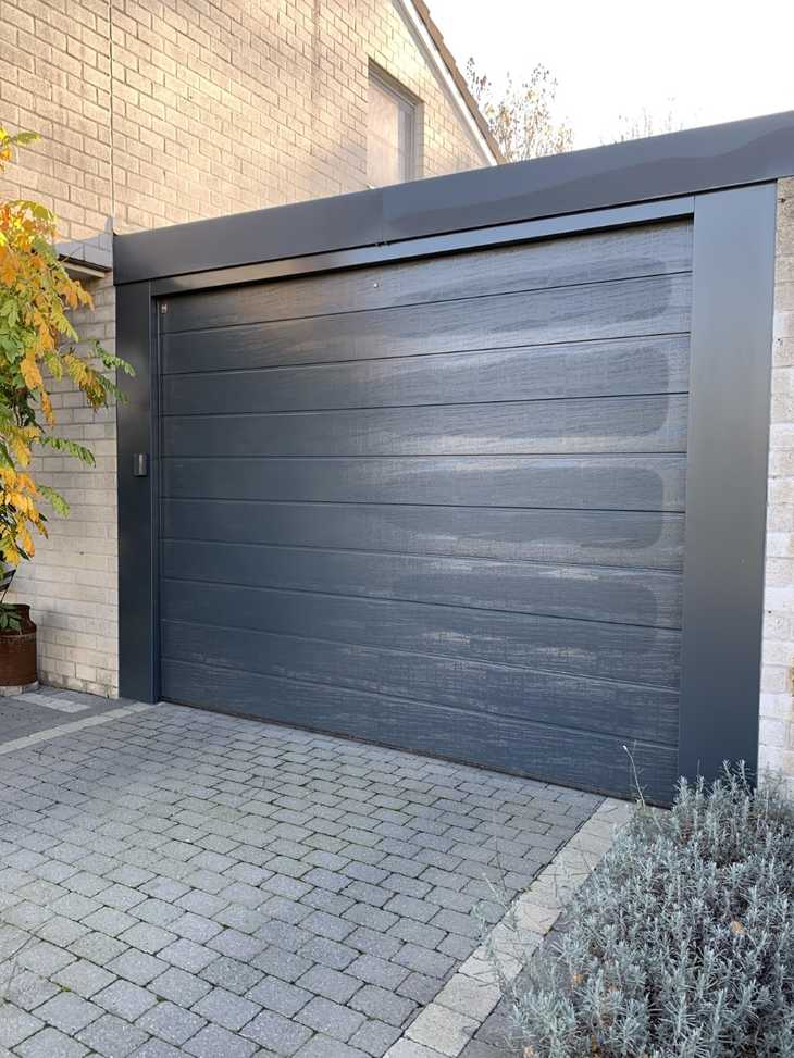 Garagepoorten M-profilering Woodgrain