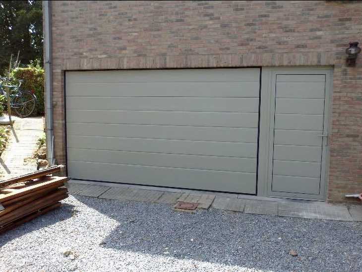 Garagepoorten M-profilering Woodgrain