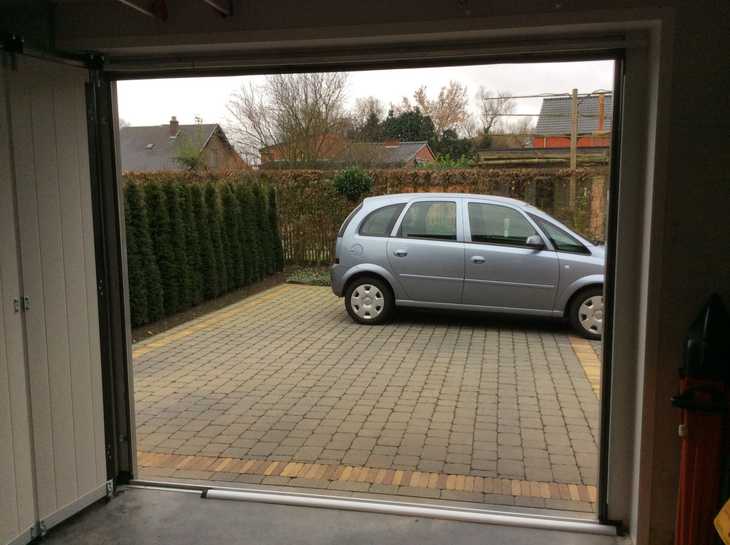 Zijdelingse sectionaalpoort HST