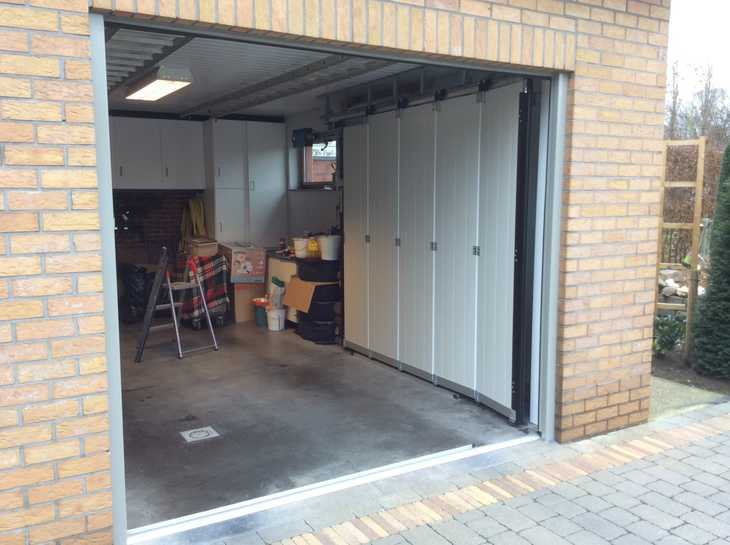 Zijdelingse sectionaalpoort HST