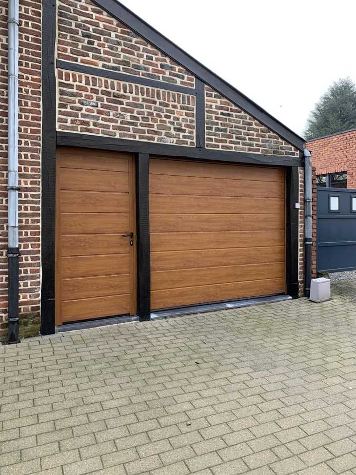 Garagepoorten Decograin